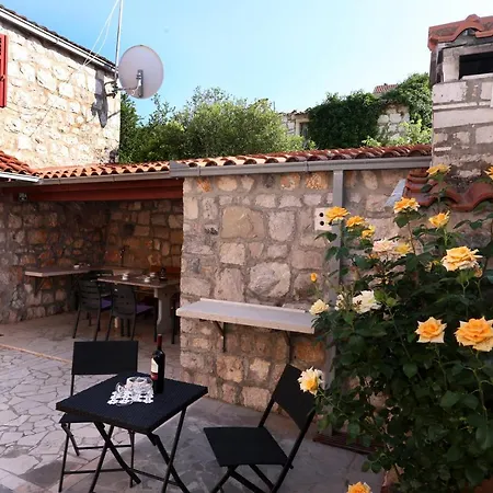 Roses Holiday home